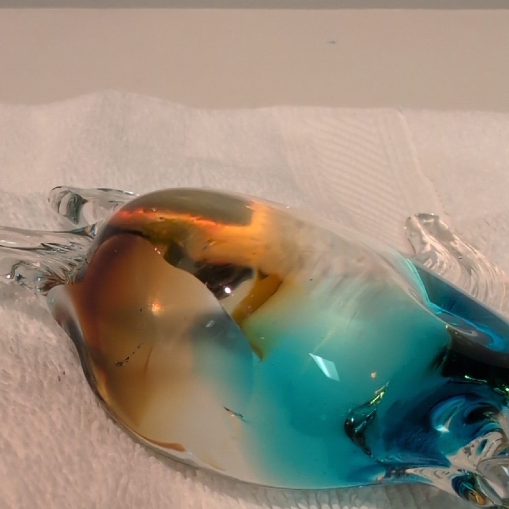 Glass Fish Paperweight  Figurines - Blue and Gold - Picture 9 of 10